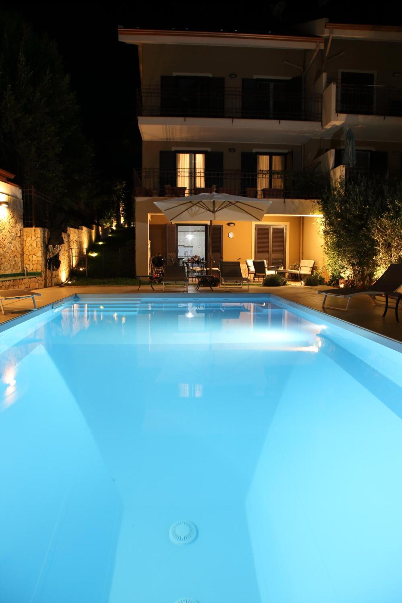 Domus Aurige Bed & Breakfast Messina Ngoại thất bức ảnh